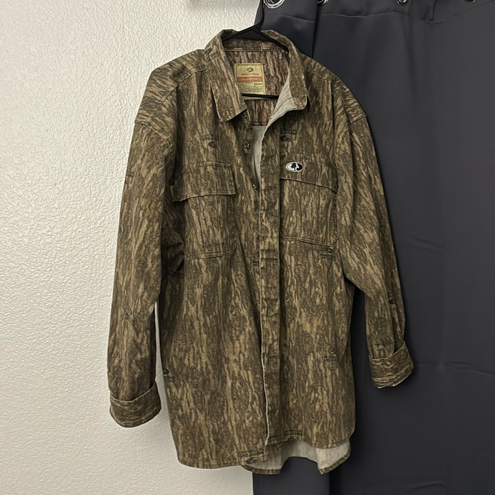 Large Mossy oak bottomland shirt